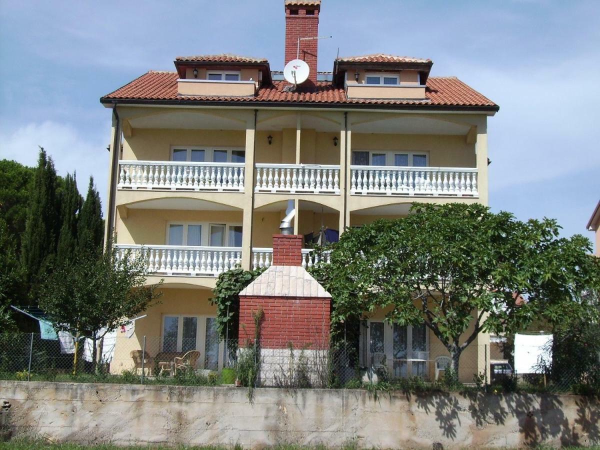 Apartments Grgic Novigrad Istria Exterior foto